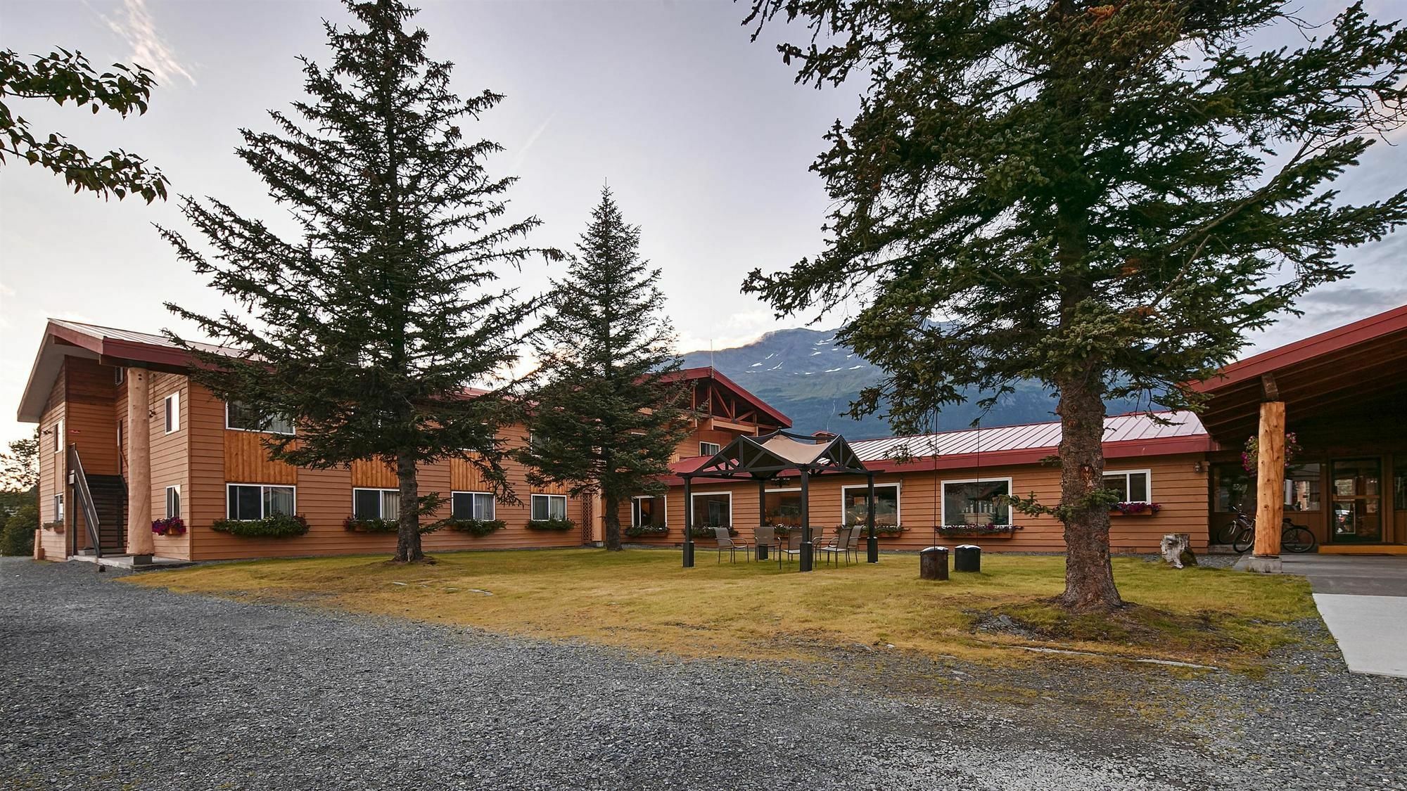 Best Western Valdez Harbor Inn Bagian luar foto
